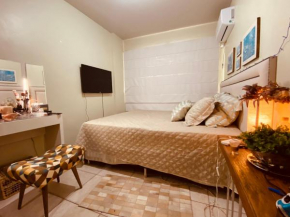 Quarto priv casal com ar e garagem 2 quadras do mar em Bc